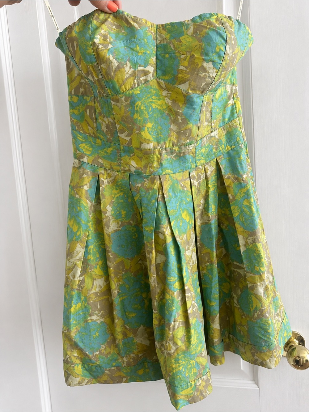 Jessica Simpson strapless pleated dress